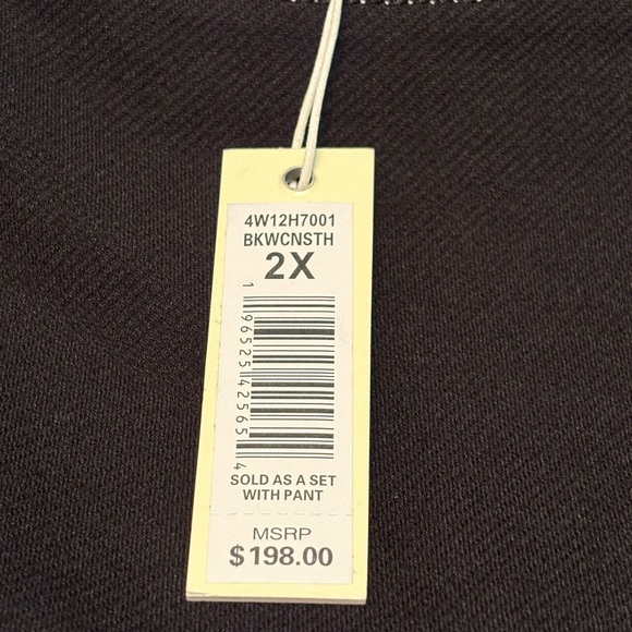 Max Studio Black Top with white thread trim & Wide Leg Trousers Set 2X MSRP $198 - Picture 4 of 16